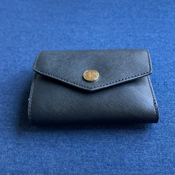 MICHAEL KORS JET SET TRAVEL MEDIUM FLAP BIFOLD WALLET BLACK - Picture 2 of 16